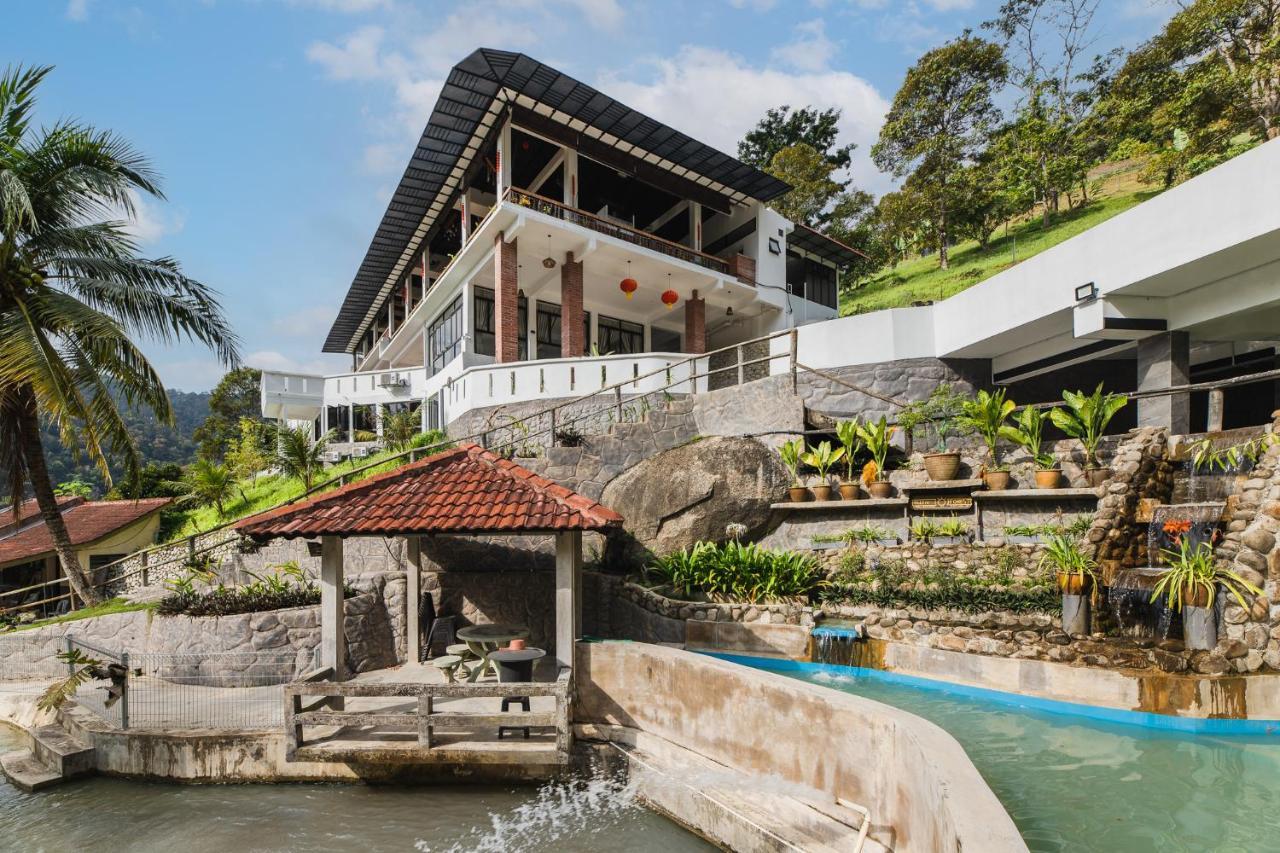 Ellin Forest Karaoke & Pool Resort Bukit Tinggi Bentong Dış mekan fotoğraf