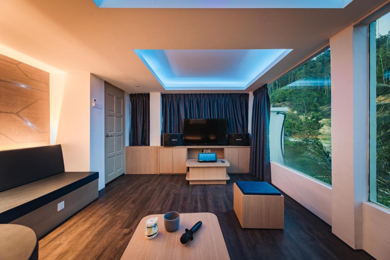 Ellin Forest Karaoke & Pool Resort Bukit Tinggi Bentong Dış mekan fotoğraf