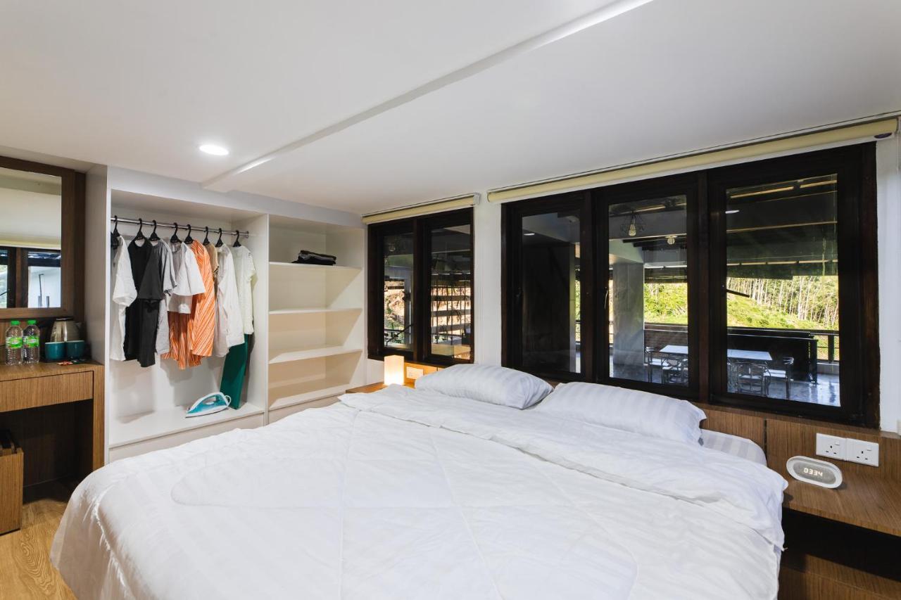 Ellin Forest Karaoke & Pool Resort Bukit Tinggi Bentong Dış mekan fotoğraf